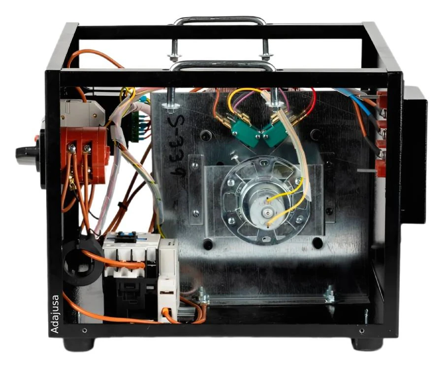 estabilizador-de-tension-monofasico-con-servomotor-35kva-2800w-1.jpg Estabilizador de tensión monofásico con servomotor 3,5 kVA (2,8 kW) 230V ±2%