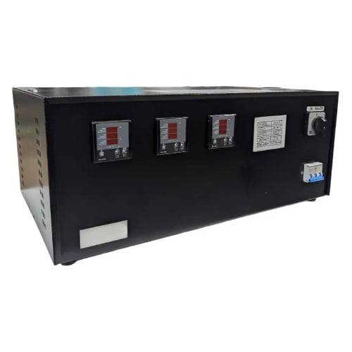 Estabilizador de tensão trifásico com servomotor de 10,5 kVA (8,4 kW), 400 V ±2%